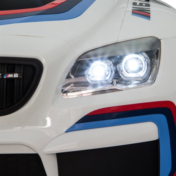 BMW M6 GT3 Akülü Araba - Beyaz